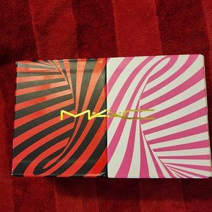 Mac 12 peice lip set..unused with box damage